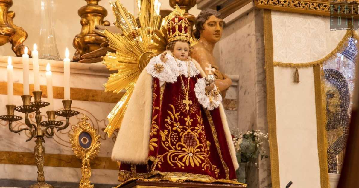 Bari, la celebrazione del Bambino Ges� di Praga: la statua nascosta per tutto l'anno dietro una tela